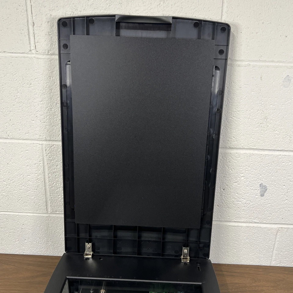 MUSTEK 2400 SE A3 USB Pro Large Format 12x17" Flatbed Scanner W/ Cords - Image 3 of 4