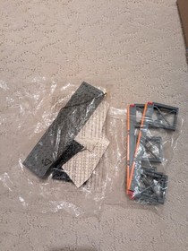 Lego 60103 Airport Airshow 50% 4 Minifigures 2 Sealed Bags See Desc.