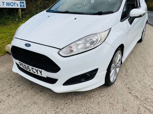 2015 65 FORD FIESTA VAN 1.5 TDCI SPORT PANEL VAN 3DR DIESEL MANUAL (94 G/KM, 94 - Picture 11 of 24