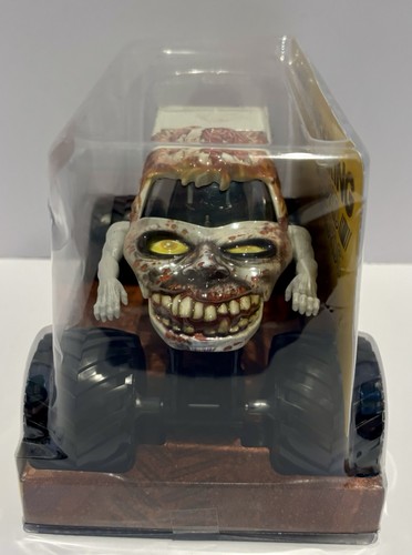 Monster Jam Breaking World Records Zombie-Target Exclusive-1:24 Scale-Brand New! - Picture 2 of 6