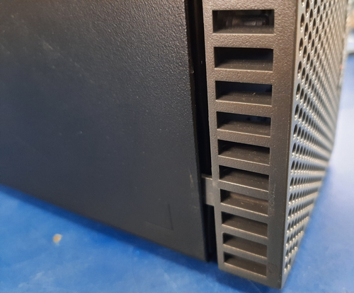 Lenovo ThinkCenter M900 Desktop Intel Core i5-6500 @ 3.20GHz 8GB RAM NO SSD - Picture 7 of 10