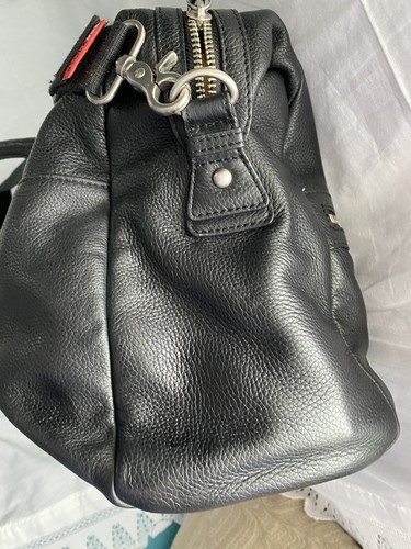 Storksak Leather diaper bag tote, comes with pouch, bottle bag and changing pad - Picture 3 of 11