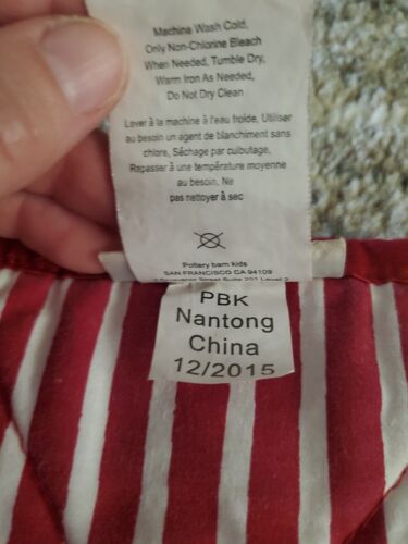 Pottery Barn Kids Crib Toddler Bed Quilt 50 x 36 inches White & Red Striped F5 - Picture 3 of 4