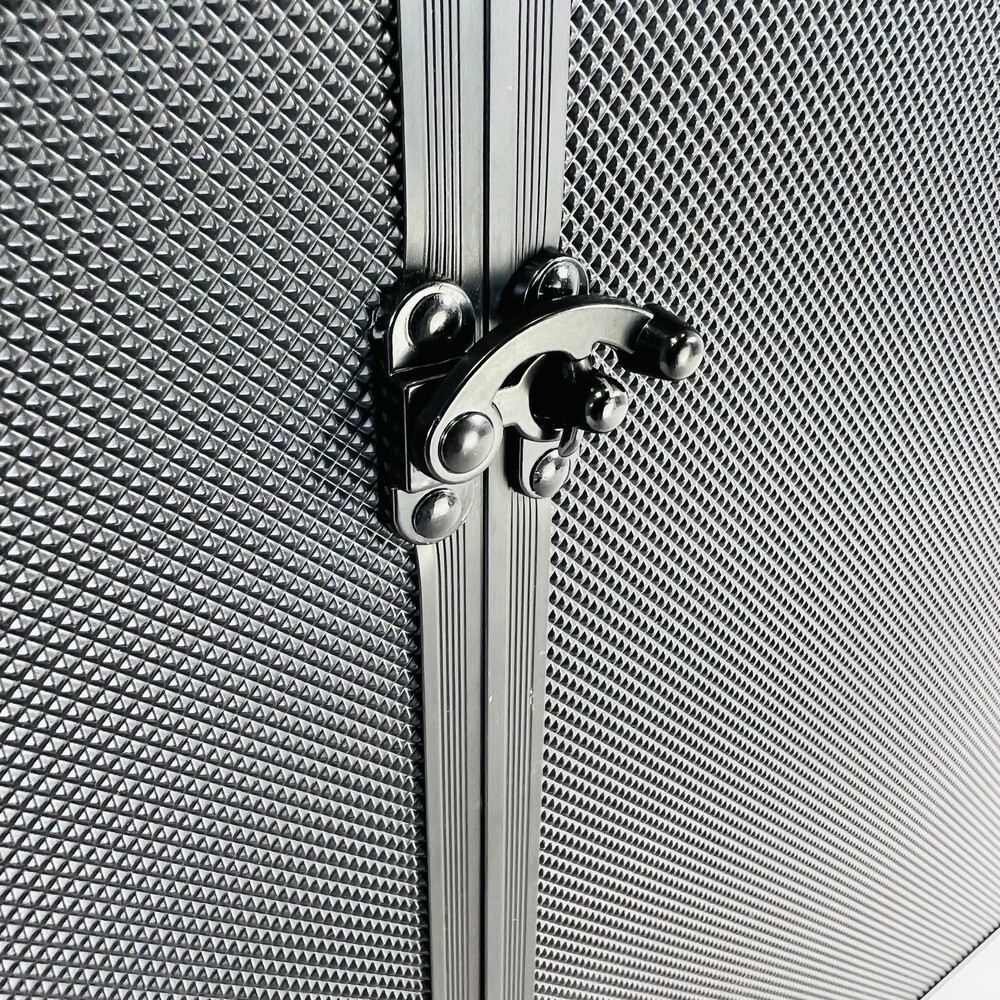 Picture 5 of 6