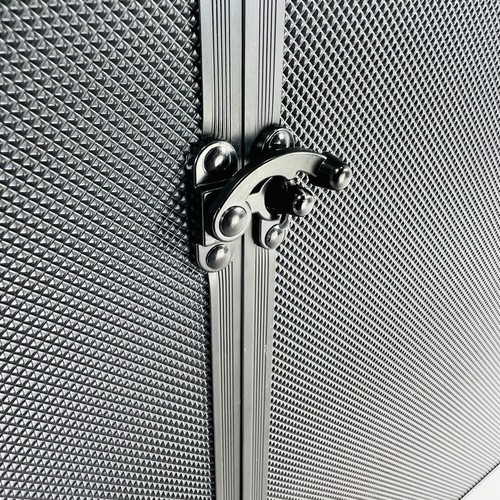 Gorilla Aluminium Darts Centre with Cabinet Set Dartboard inc Darts Package - Picture 5 of 6