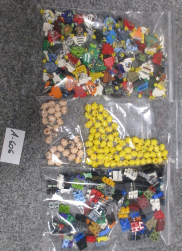 LEGO® - 0,3 kg - Auction - Minifig-Parts - A-606 - 100 Figuren ohne Haare, querb - Bild 1 von 1