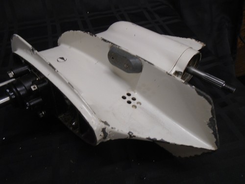 1989 JOHNSON J10RLCES 9.9HP LONG LOWER UNIT GEARCASE 396285 OUTBOARD BOAT MOTOR - Picture 8 of 11