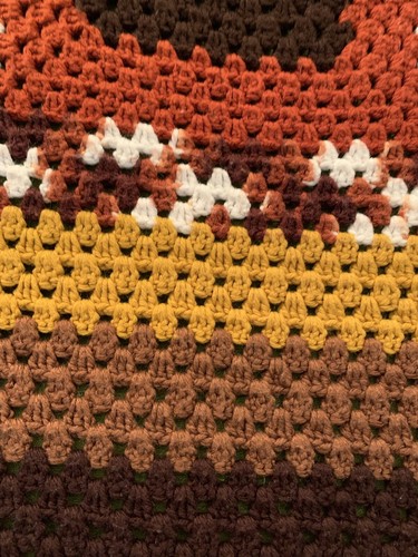 Coperta da lancio della nonna afgana all'uncinetto vintage fatta a mano - Foto 7 di 9