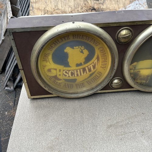 VINTAGE 1970's SCHLITZ BEER LIGHT UP SIGN AWESOME MAN CAVE - Picture 5 of 6