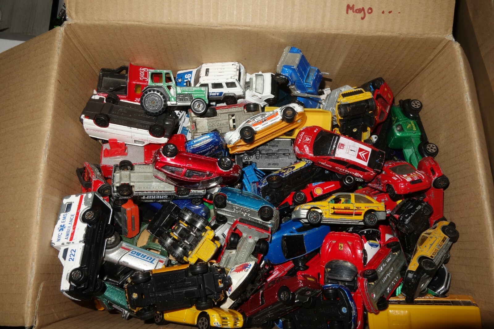 Gros lot de voitures 2 ( de 100) toutes marques Majorette Welly Maisto ... Gros lot de voitures 2 ( de 100) toutes marques marques marques Majorette Welly Maisto ... 0713a7
