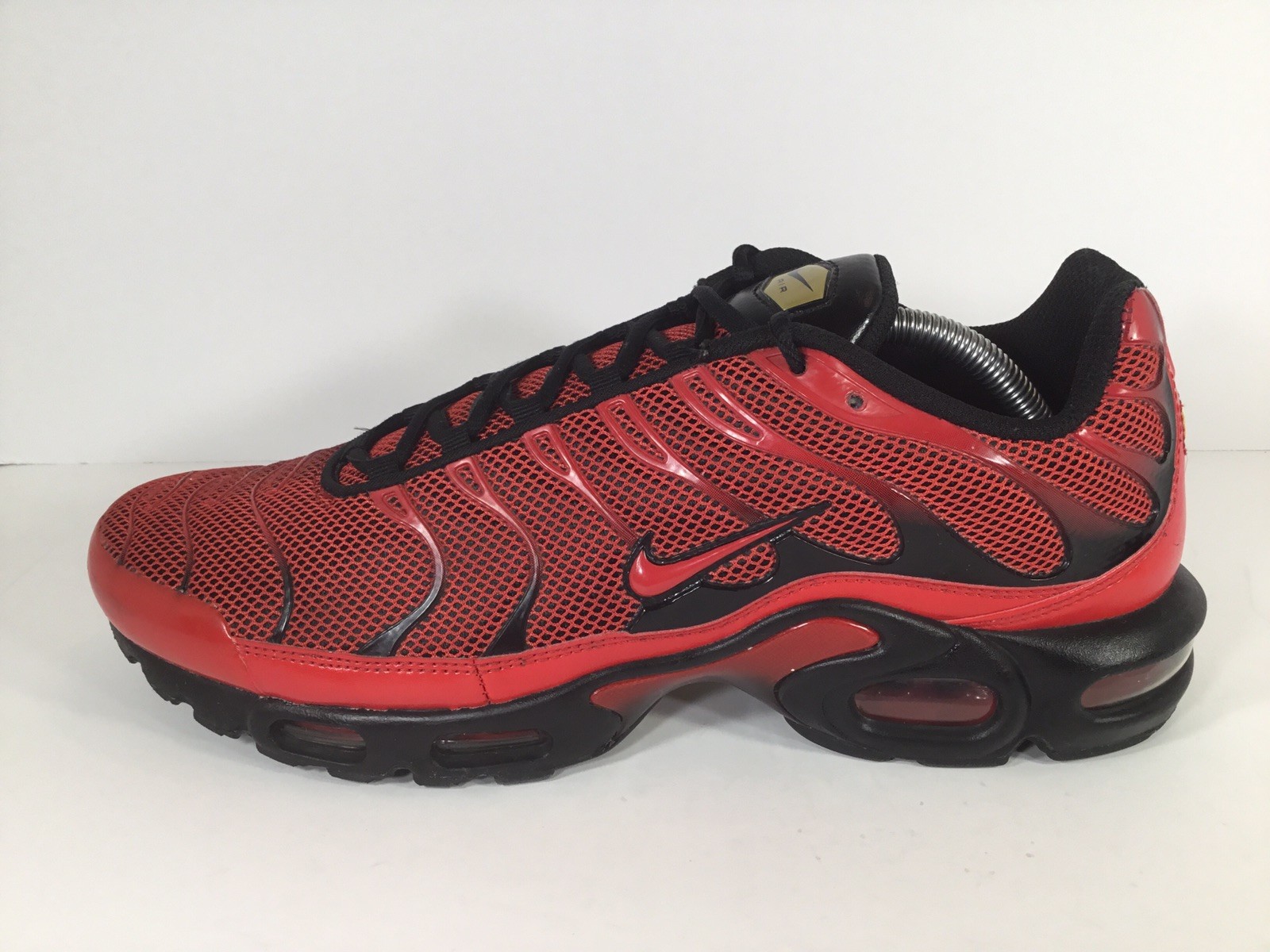 Nike Air Max Plus Tn Diablo rosso nero oro oro oro Mens Dimensione 10.5 Rare 604133-660 651143 Nike Air Max Plus Tn Diablo rosso nero oro oro oro Mens Dimensione 10.5 Rare 604133-660 651143