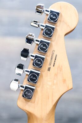 Fender Player Stratocaster Polar White Left-Handed El Fender Player Stratocaster Polar White Left-Handed El