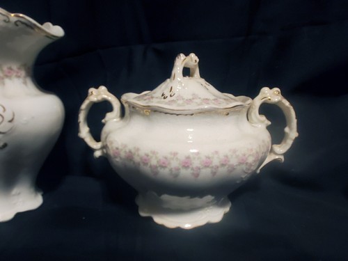 J & G Meakin English Floral With Gold Trim Creamer and Sugar Bowl with Lid - Picture 2 of 11