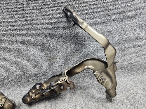 2014-2018 MERCEDES CLA250 FRONT LEFT & RIGHT SIDE HOOD BONNET HINGE SUPPORT OEM - Picture 6 of 8