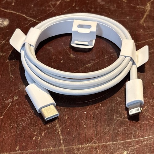 Apple MX0K2AM/A USB-C to Lightning Cable