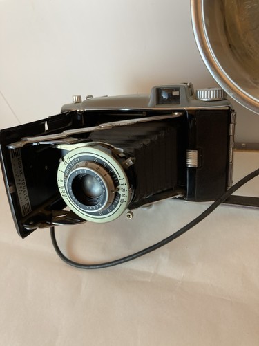 Vintage Kodak Tourist Camera with Kodak Flash Diomatic Shutter Untested - Picture 5 of 15