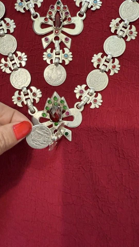 Collar de plata afgana artesanal con monedas antiguas (1931) Foto 4 de 4