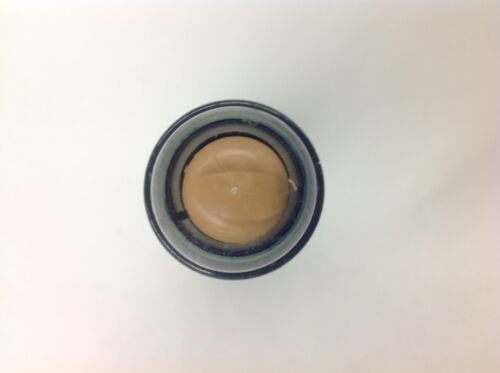 Maybelline EXPRESS MAKEUP SHINE CONTROL SPF 15 ( NUDE ) New. - Picture 2 of 3