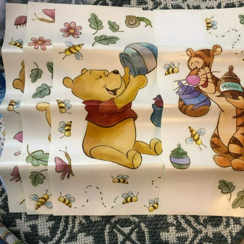Winnie the Pooh самоклеящийся настенный арт пилинг и удаление 4 листов 10 x 17,5 дюйма - Изображение 4 из 4
