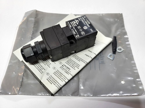 Schmersal AZ 17-02ZRK Sicherheits-Verriegelungsschalter 2NC - Bild 2 von 3