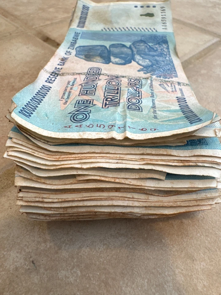 LOT OF 5, 🇿🇼 ZIMBABWE 100 TRILLION DOLLAR NOTES, CIRCULATED 🇿🇼 - Image 4 of 4