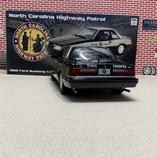 1/18 GMP 1993 Ford Mustang 5.0 SSP North Carolina Highway Patrol In Stock 18976 - Picture 5 of 12