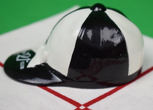 Abridor de botellas de gorra de jinete negro/blanco Club ""21" (Stock nuevo/antiguo) - Imagen 2 de 4