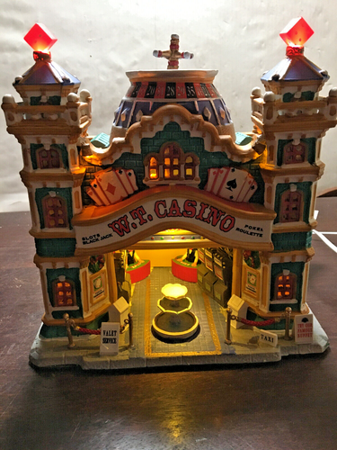 W.T. Casa de pueblo de Navidad de porcelana de casino, colección Carole Towne iluminada - Imagen 8 de 17