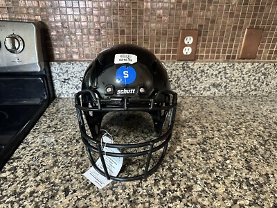 Schutt Vengeance A11 Youth Black Football Helmet Size SMALL 2023