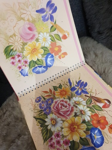 Fast And Fun Flowers In Acrylics By Laure Paillex - Picture 5 of 5