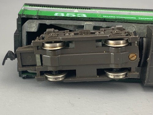 HO Model Power 825 FA 2 Burlington Northern #853 Powered DNR HO5006 - Picture 9 of 13