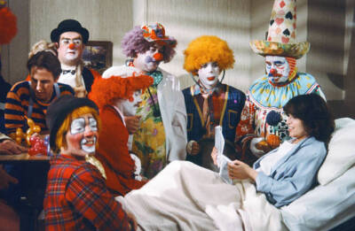 Dennis Dugan as clown Gina Hecht as patient on St Elsewhere 1985 Old Tv Photo 1
