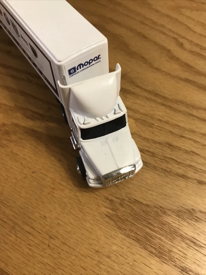 Remolque semirremolque ERTL cabina blanca MOPAR Chrysler Dodge publicidad 1/64 Foto 2 de 4