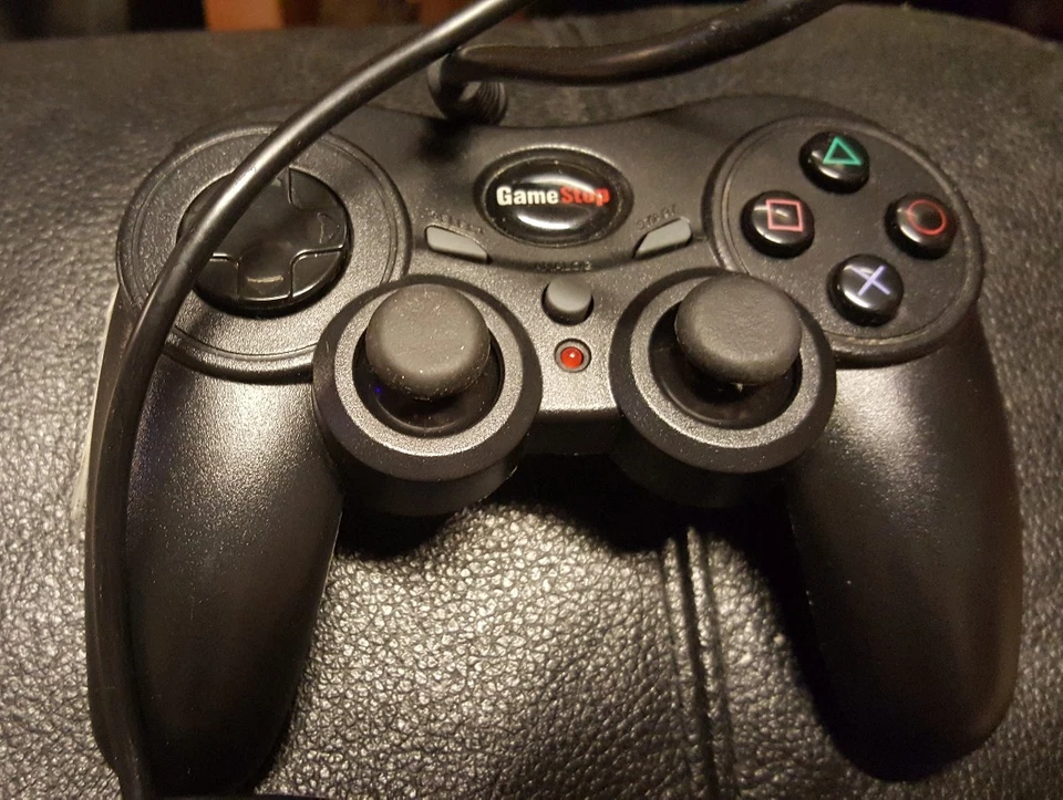 gamestop ps2 handle ( broken/ for parts only) & 1 6ft extension cable ( ps1/ps2) - Image 3 of 4