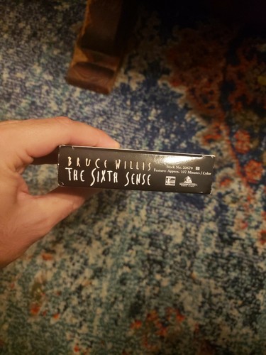 The Sixth Sense (VHS, 2000, Bonus Edition) Bruce Willis, Haley Joel Osment Movie - Picture 4 of 5