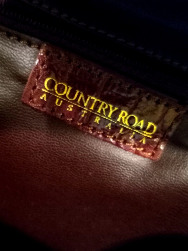 Country Road 黑色皮革矩形金色五金单肩包手提包 — 第 2/4 张图片