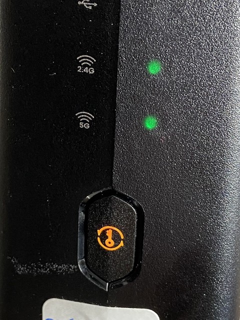 ZyXEL EMG6726-B10A AC2400 Gigabit Dual-Band Ethernet Gateway – Open Box, No Power Supply