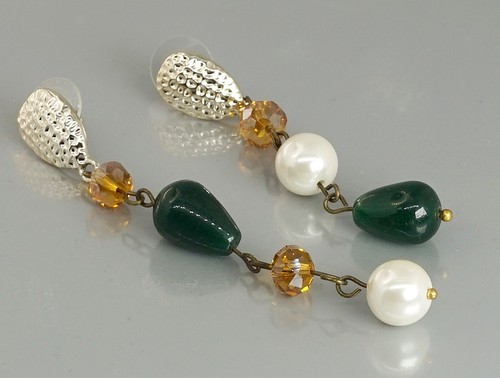 orecchini pendenti diversi boho chic goccia pietra dura verde perle cristalli - Foto 7 di 12