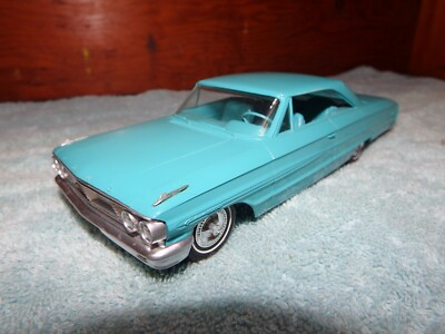 1964 FORD GALAXIE 500 XL DEALER PROMO MODEL CAR 1/25 Scale