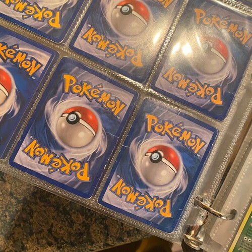 Carpeta Pokémon vintage con muchas cartas holográficas por valor de 700 $USD+ - Imagen 5 de 16