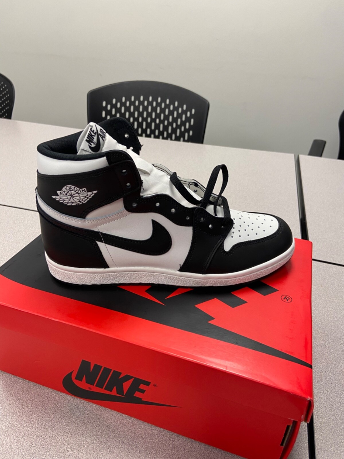 Nike Air Jordan 1 Retro High OG 1985 Black White 2023 Summit PANDA