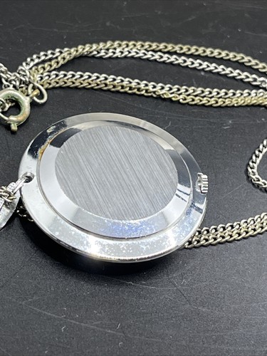 Vintage Lucerno Swiss Made Antimagnetic Watch Pendant - Picture 5 of 6