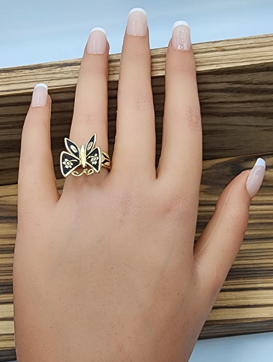 Mariposa ring outlet