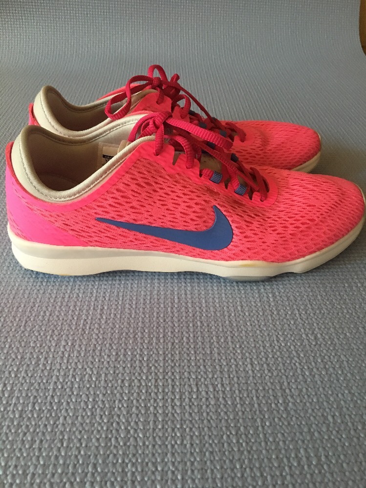 Nike Zoom Fit Training Womens Size 7.5 Pink Blue Running Shoes Sneakers New Nike Zoom Fit Training Womens Size 7.5 Pink Blue Running Shoes Sneakers New