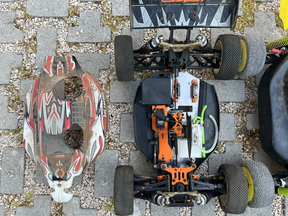 macchina radiocomandata a scoppio - Immagine 4 di 4