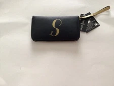 ONE. JADE AND DEER CHARGING WALLET WITH RFID PROTECTION