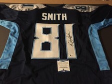 Jonnu Smith Autographed XL Custom Titans Jersey - Beckett Witnessed