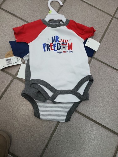 NWT Baby Essential Boys 3 Months 4th Of July Outfit "Mr. Freedom" Red White Blue - Picture 4 of 8