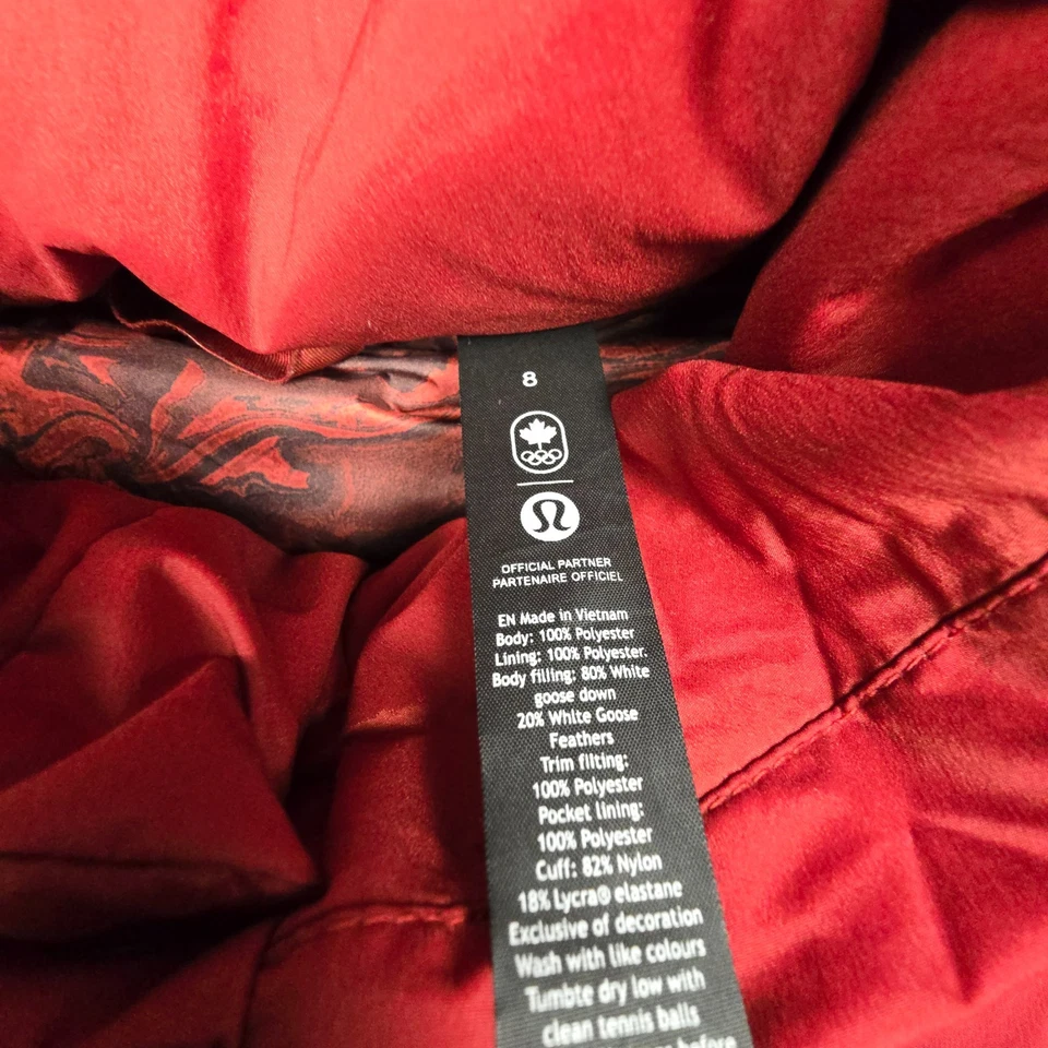 Lululemon Jacket womens 8 red Puffer Team Canada 22 olympics Goose Down Size 8 - Image 4 of 4