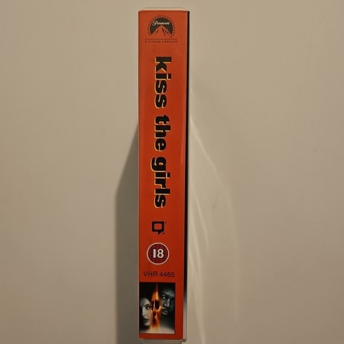 Kiss The Girls - VHS Video Tape (1998) - Morgan Freeman, Ashley Judd - Thriller - Picture 2 of 4